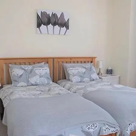 Jubilee House - 4 Bedroom House - Bright And Spacious, 2 Parking Spaces Prázdninový dům *