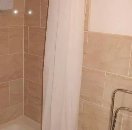 Holiday home Jubilee House - 4 Bedroom House - Bright And Spacious, 2 Parking Spaces Filey