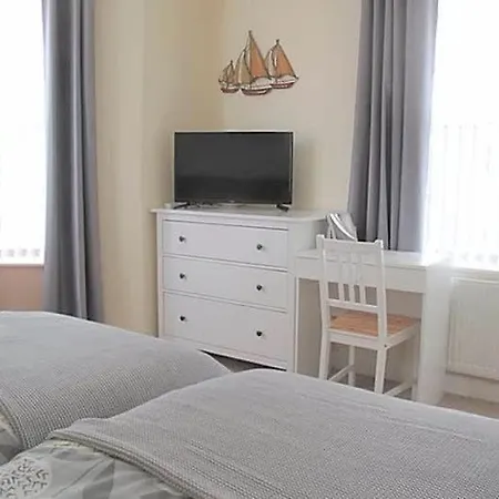 Jubilee House - 4 Bedroom House - Bright And Spacious, 2 Parking Spaces